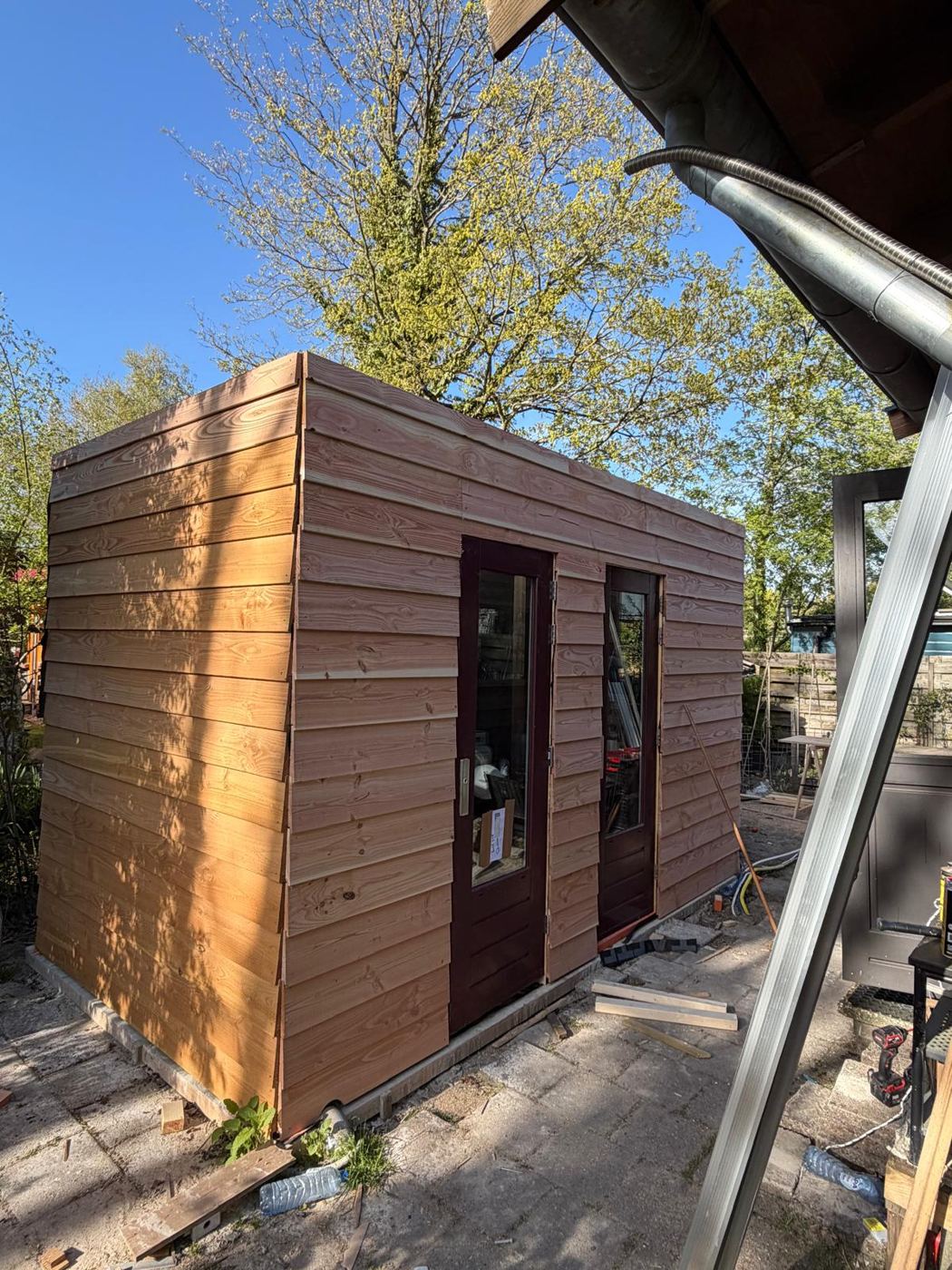 Het tiny house van buiten